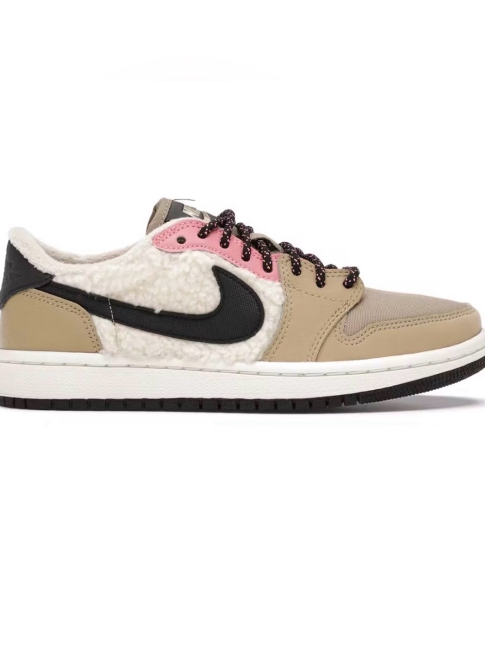 Women’s Air Jordan 1
Retro Low fleece ‘Parachute Beige’